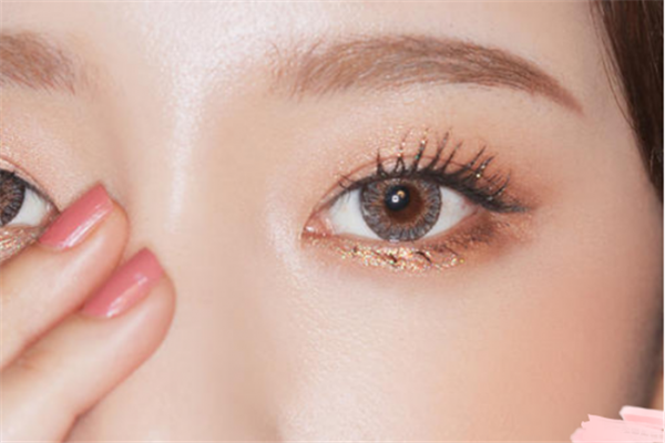 stila液体眼影干了怎么办，液体眼影干了怎么化开