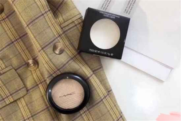 mac高光脱盘用什么粘，mac生姜高光碎了怎么办