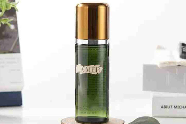 海蓝之谜精粹水的正确使用方法