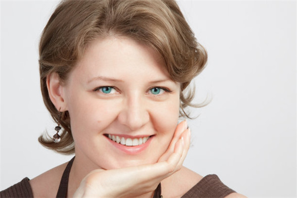 法令纹怎么消除?