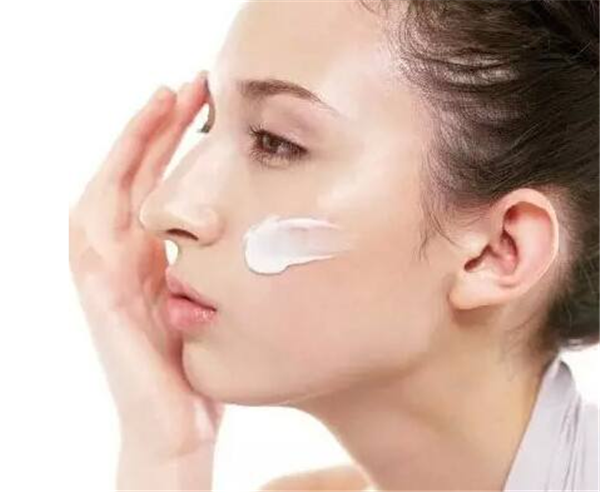 擦护肤品的正确步骤