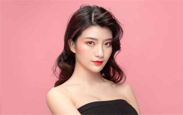 长期化妆和长期素颜的区别，化妆久了自然也有弊端