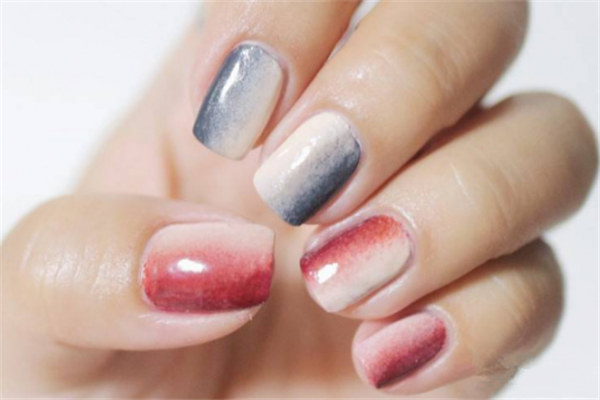 美甲渐变色怎么晕染的，美甲渐变色晕染6个步骤
