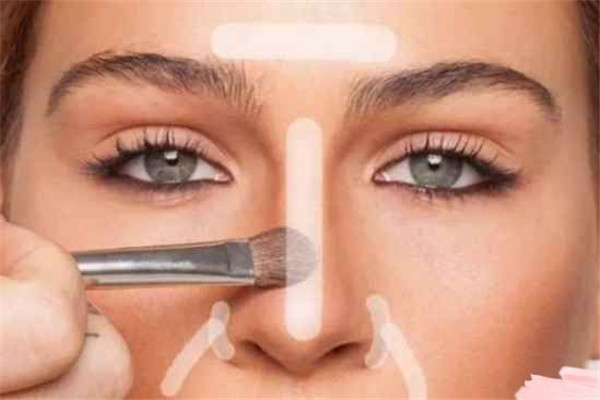 高光可以涂整个脸吗，高光和鼻影可以用一个刷子吗