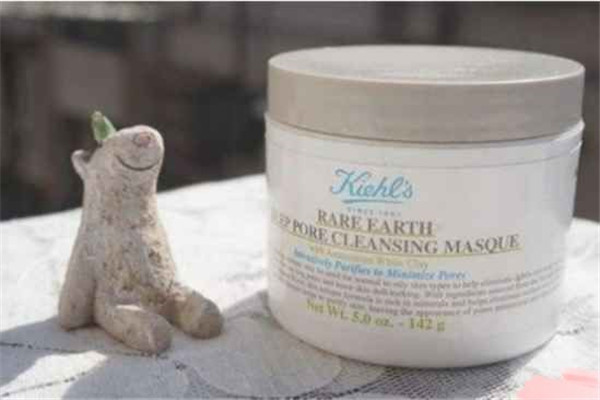 科颜氏白泥有致痘成分吗，科颜氏白泥会使毛孔变粗吗