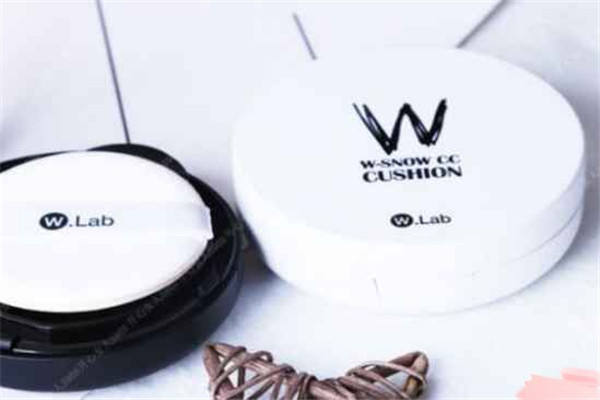 wlab气垫怎么样，wlab气垫黑色和白色区别