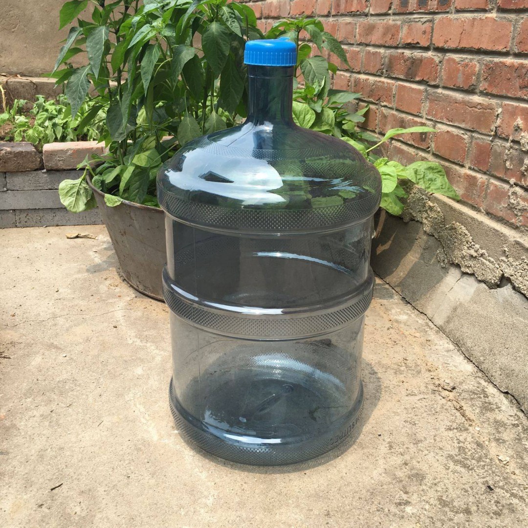 纯净水桶里面脏了怎么清洗，纯净水桶里面脏了如何清洗