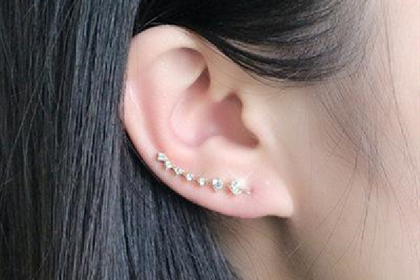 打耳骨会不会伤到神经，打耳骨后悔怎么办