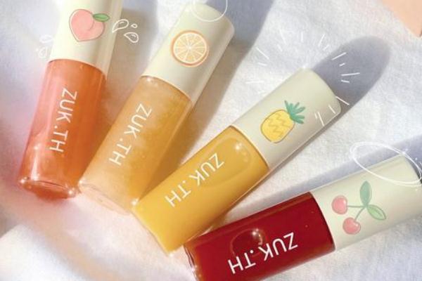 唇油可以淡化唇纹吗，唇油能抹脸吗