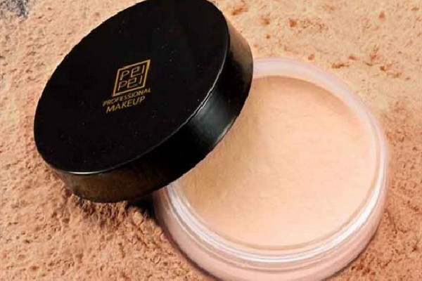 蜜粉和散粉哪个定妆效果好，蜜粉和散粉能一起用吗