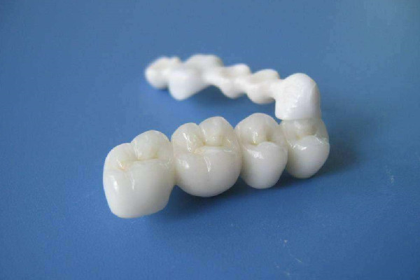 烤瓷牙里面臭了怎么办，烤瓷牙怎么清洗里面