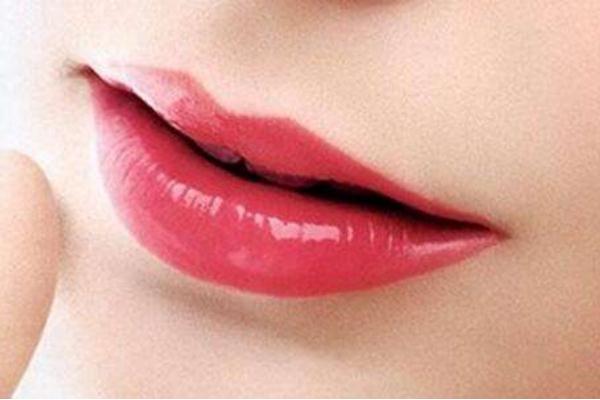 纹唇会结痂吗，纹唇会留疤痕吗