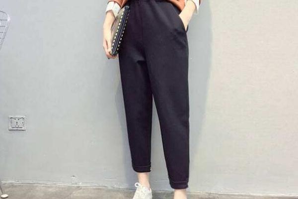 萝卜裤要配什么衣服，萝卜裤要配什么鞋