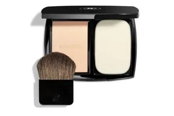 粉饼用什么粉扑，粉饼用洗面奶可以洗掉吗