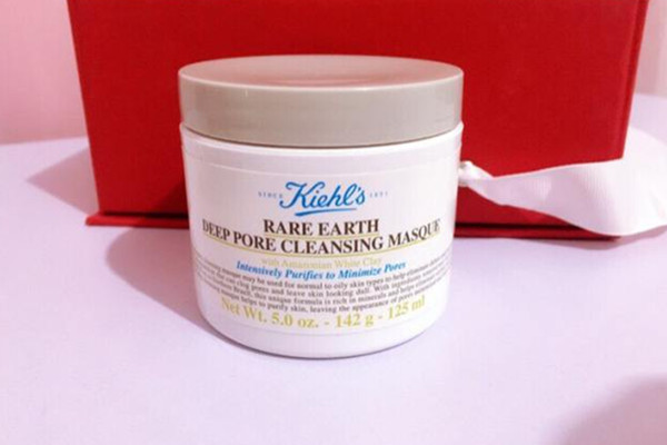 清洁面膜长痘痘可以用吗，清洁面膜对闭口有效吗