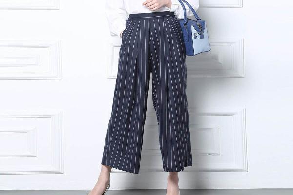 阔腿裤有静电粘腿妙招，阔腿裤有点宽怎么办