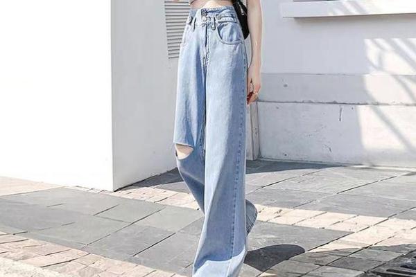 阔腿裤的裤脚口一般多大，阔腿裤是直筒裤吗