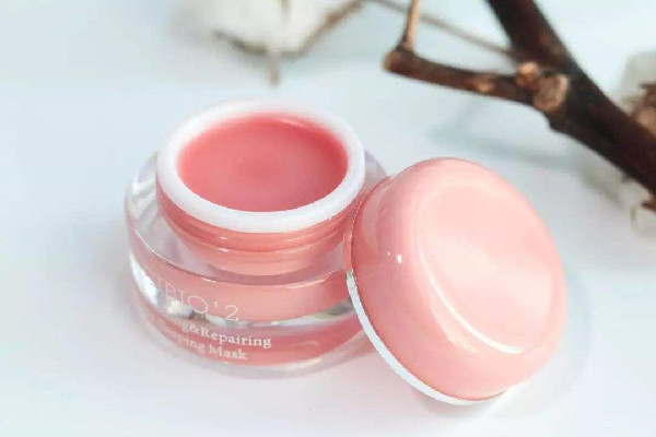 唇膜是白天用还是晚上用，唇膜对身体有害吗