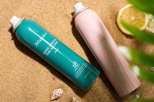 防晒喷雾对皮肤有伤害吗，防晒喷雾含有酒精吗