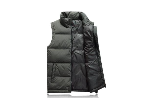 羽绒马甲会越穿越大吗，羽绒马甲可以水洗吗