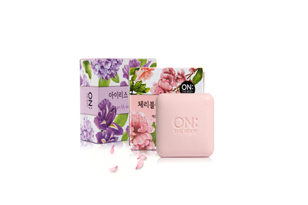 香皂洗脸会毛孔粗大吗，香皂洗脸能去黑头吗