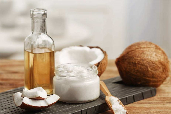 椰子油会不会过期，椰子油过期了还能擦身体吗
