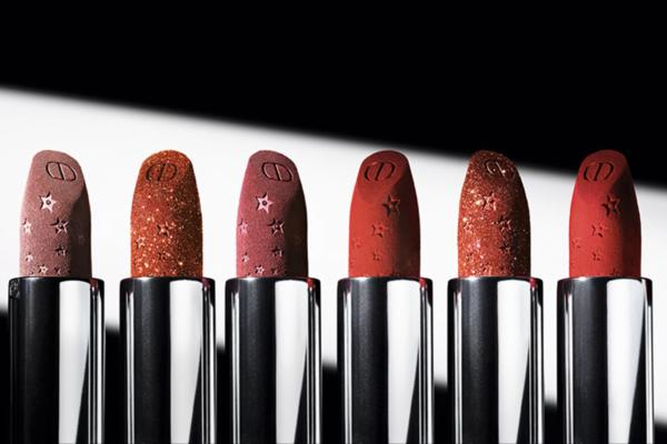 迪奥口红哪款最受欢迎，迪奥口红丝绒和哑光哪个好