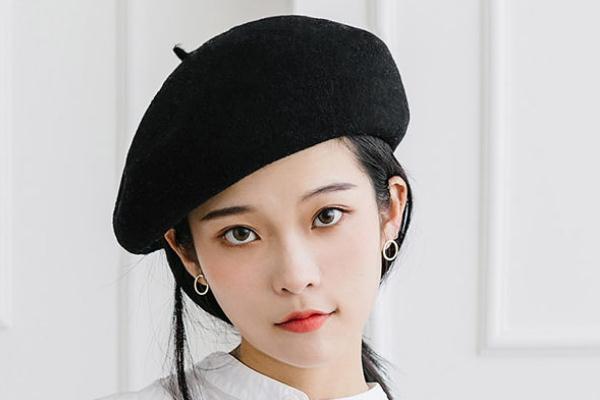 贝雷帽的正确戴法，贝雷帽固定夹怎么用