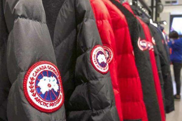 加拿大鹅羽绒服正品多少钱，加拿大鹅承诺14天内免费换货