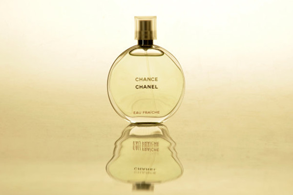 香水是不是都含有酒精，香水味道能持续多久