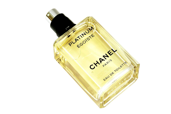 香水一天喷几次合适，香水一般喷在什么地方