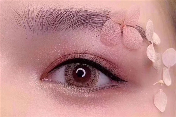 美瞳线会让眼睛看起来大吗，美瞳线起什么作用