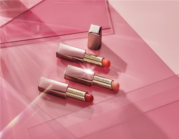 2022唇膏唇彩推荐，雅诗兰黛「粉嫩欲望晶透润唇膏」