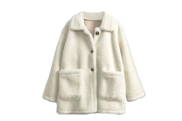 羊羔毛外套是真的羊毛吗，羊羔毛外套是什么季节穿的