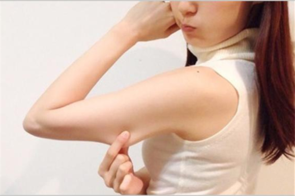 拜拜肉会不会变成肌肉，拜拜肉和胖瘦有关系吗