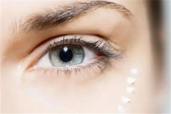 眼睛哭肿会影响视力吗，眼睛哭肿用水煮鸡蛋有用吗