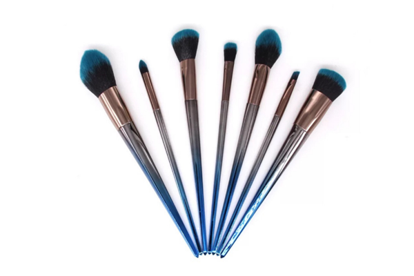 化妆刷炸毛了怎么办，用化妆刷化妆的好处