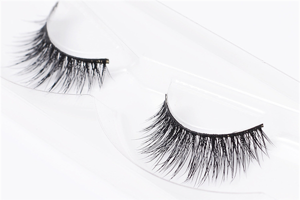 假睫毛怎么选择适合自己的，假睫毛买什么牌子的好