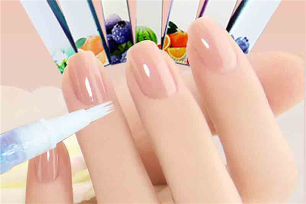 指甲营养油的正确使用方法，指甲营养油什么时候涂