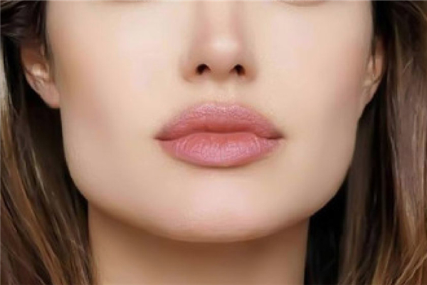 丰唇后多久消肿，丰唇后要冰敷吗