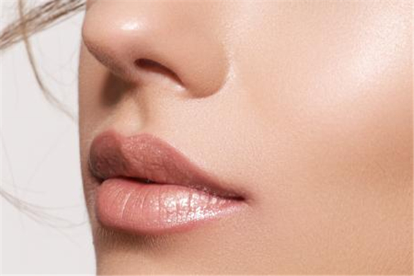 丰唇和嘟嘟唇一样吗，丰唇和嘟嘟唇的区别