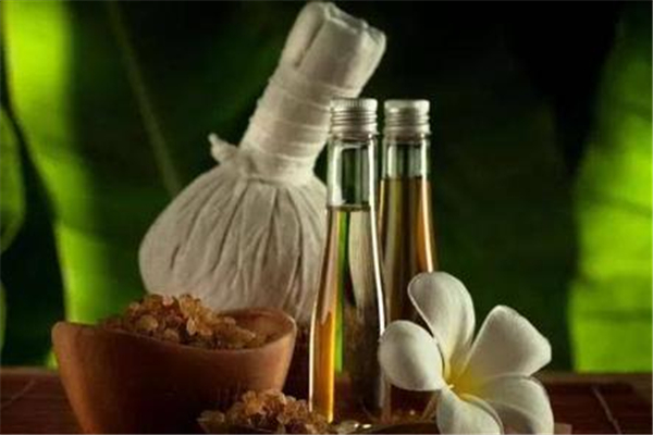 精油单方和复方的区别，精油单方好还是复方好
