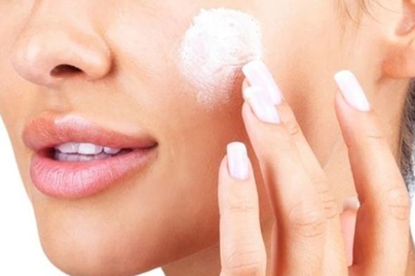 去角质会变白吗，去角质会不会使毛孔粗大