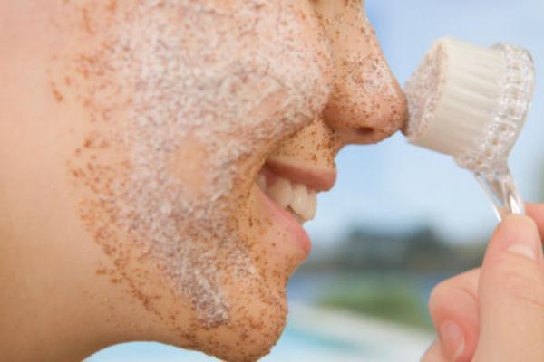 去角质的正确方法使用步骤，去角质的用多了会怎样