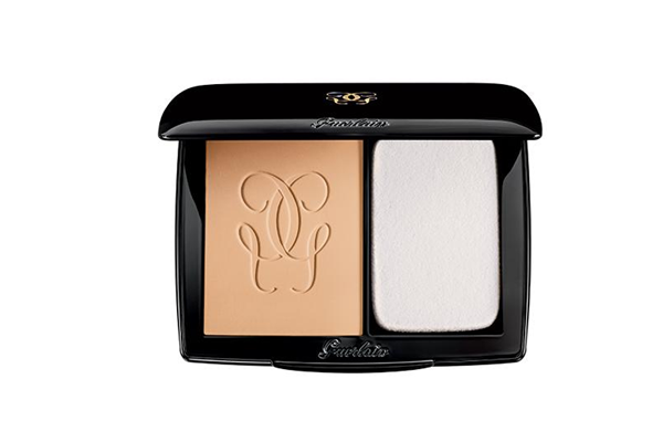 涂了粉底液还要用粉饼吗，涂了粉饼还要涂散粉吗