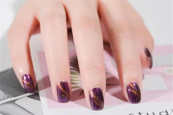 甲油胶刷头变硬怎么办，甲油胶刷子怎么清理