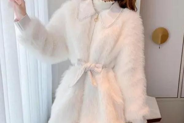 水貂绒会掉色吗，貂绒毛衣洗褪色是正常吗