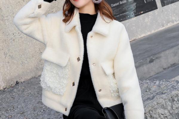 水貂绒的衣服可以机洗吗，水貂绒衣服可以水洗吗