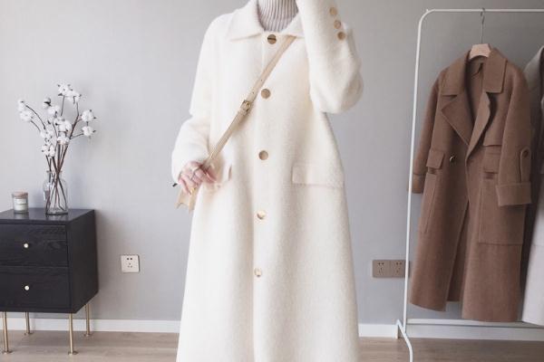 水貂绒的衣服一般什么价位，水貂绒与仿水貂绒的衣服的区别