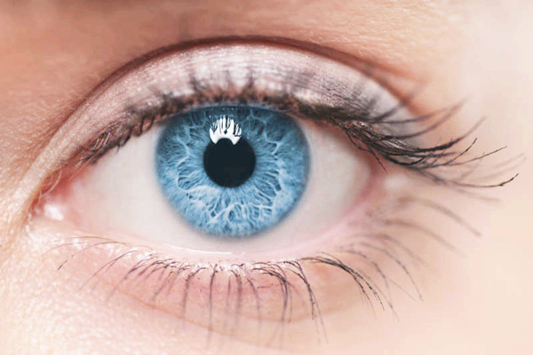 开眼角后多久可以洗脸，开眼角后多久能戴隐形眼镜